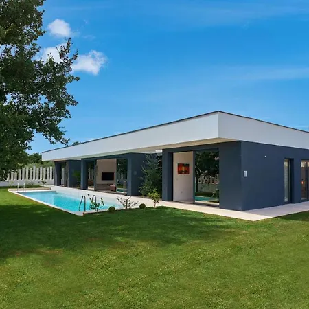 Villa Clarum شقة