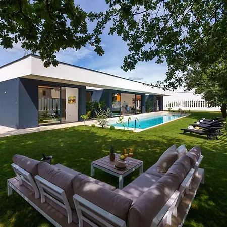 Villa Clarum شقة